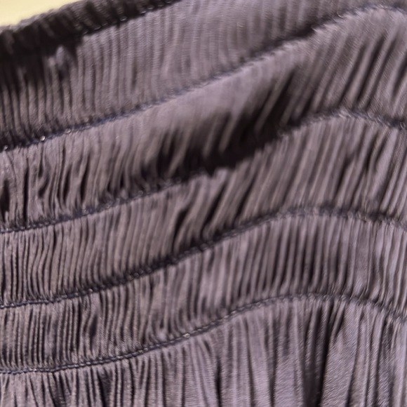 RAMY BROOK silk, navy, mini-skirt with gathered detailing at the waist.  Size XS - Picture 3 of 5